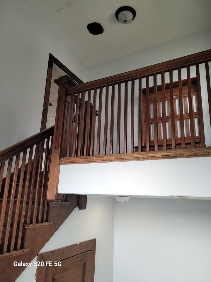 204 N Sergeant Ave #204 - Photo 7 of 38