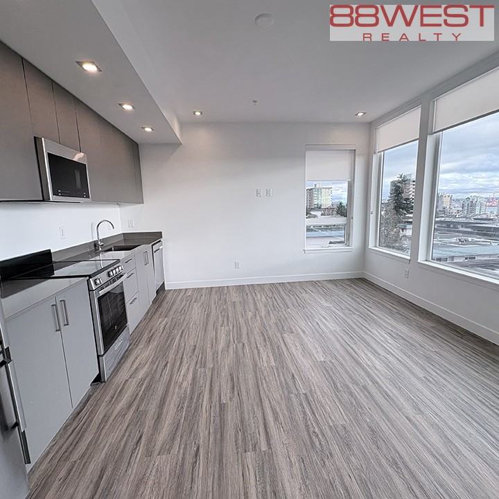 181 6th Street West #305 - Photo 5 of 28