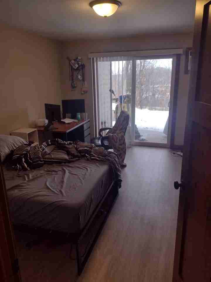 618 E Grand Ave #4 - Photo 5 of 10