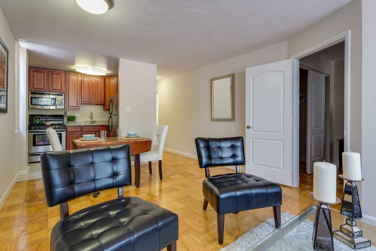 Park East Apartments - Photo 2 of 30