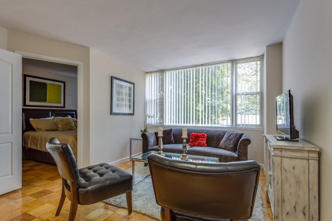 Park East Apartments - Photo 4 of 30