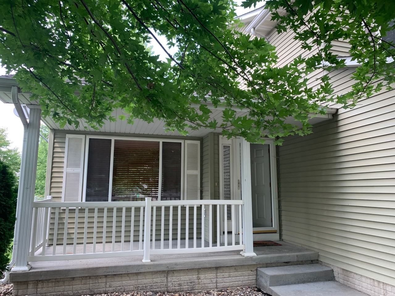 402 Se Orchid St #1 - Photo 2 of 21