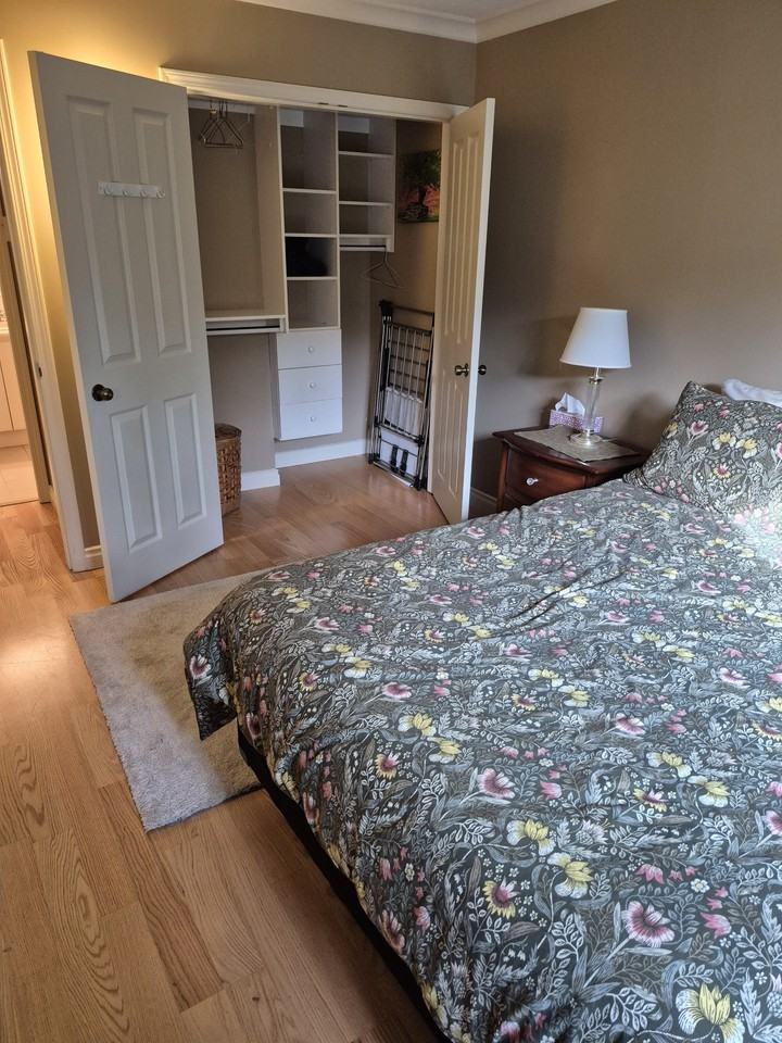 3188 Camosun Street - Photo 7 of 11