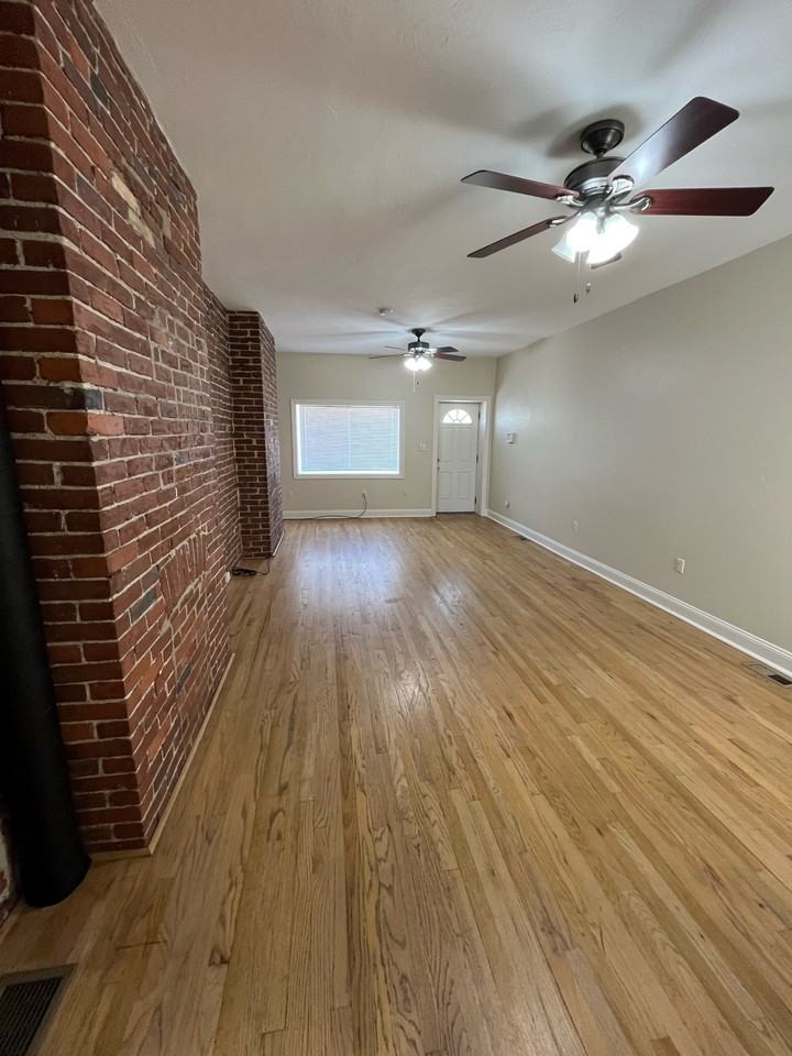 185 Lodi Way #185 - Photo 2 of 20