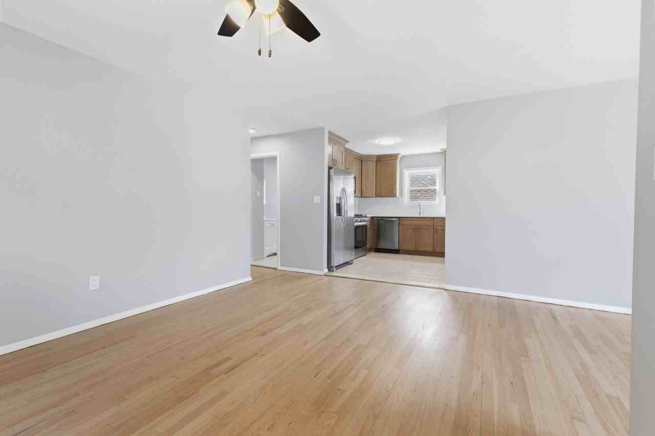 360 West Fulton Street #1 - Photo 4 of 21