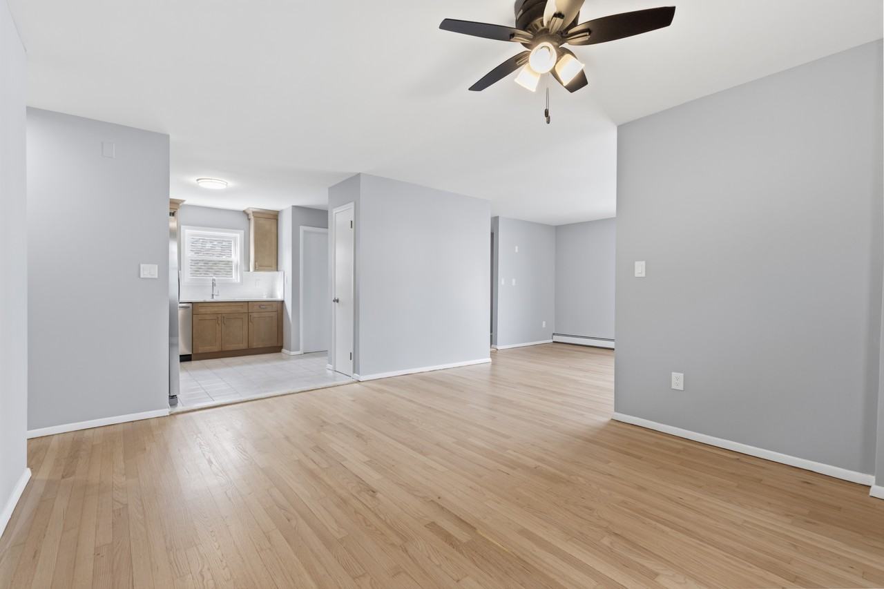 360 West Fulton Street #1 - Photo 7 of 21