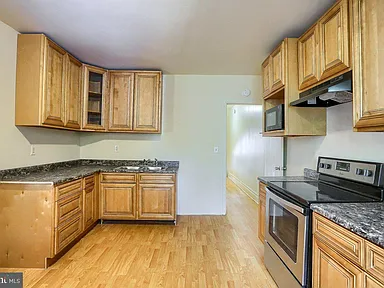 1418 State St #2 - Photo 6 of 8