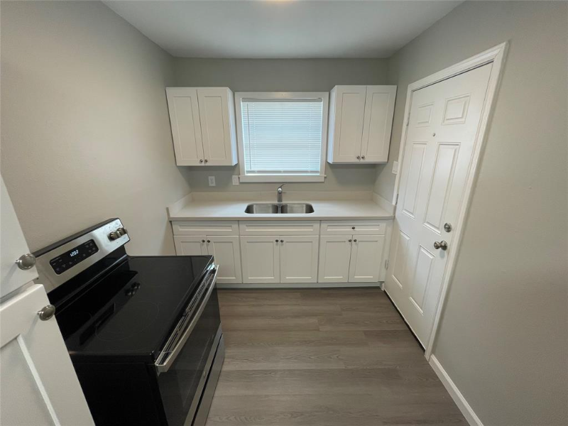 1904 11th St #1904-1-2 - Photo 2 of 6