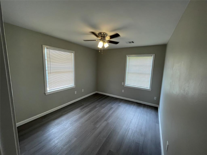 1904 11th St #1904-1-2 - Photo 4 of 6