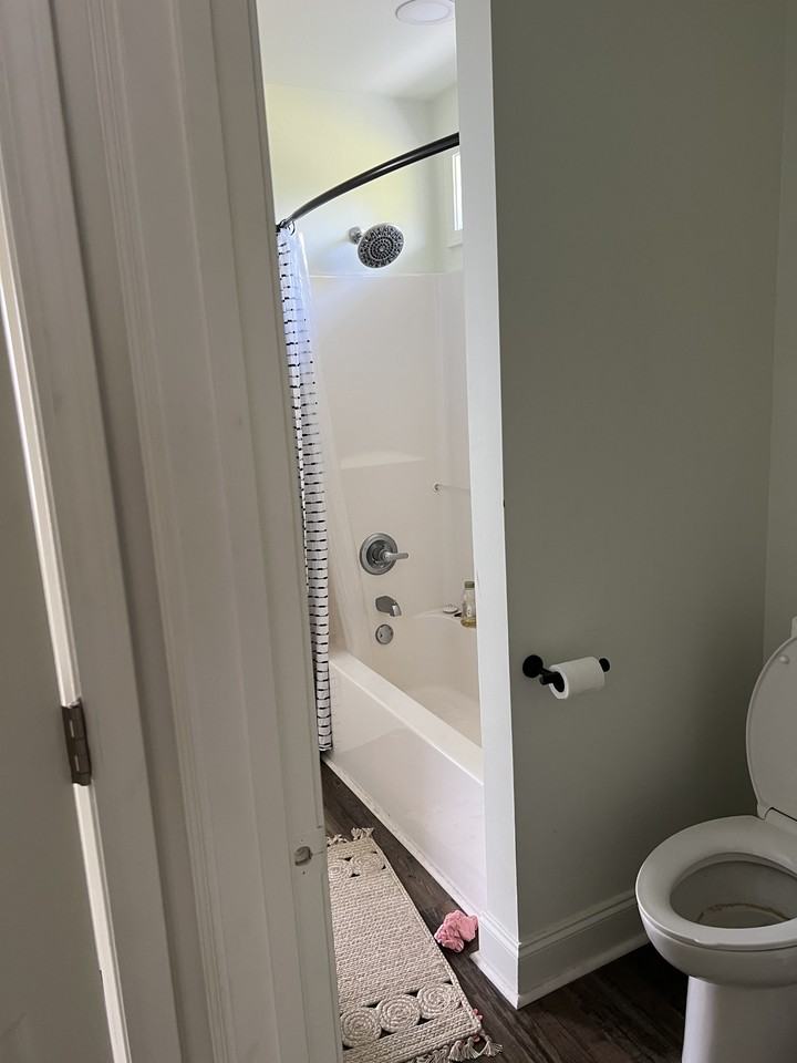 1229 Manning Ave #NA - Photo 2 of 20