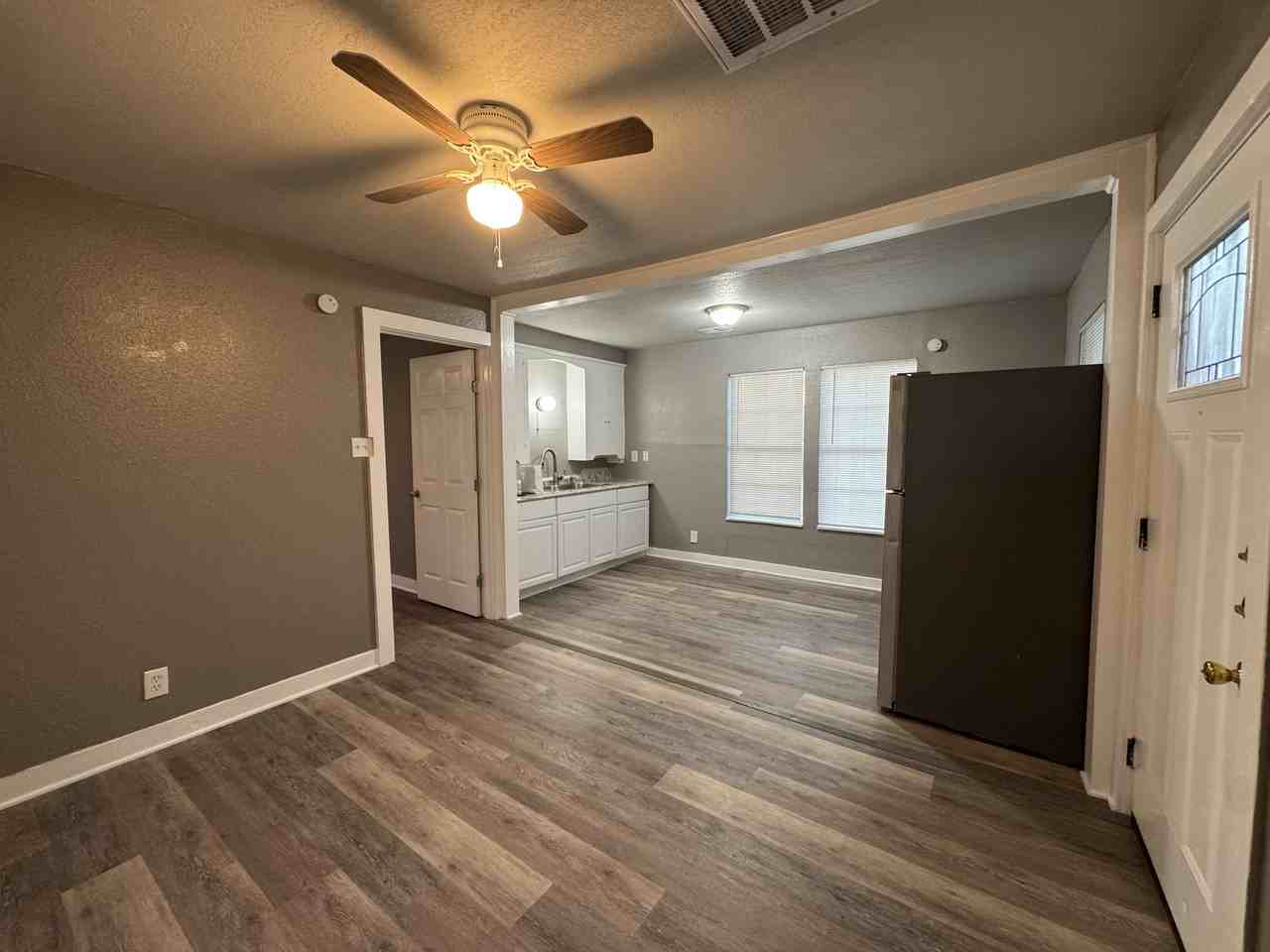 413 Osage St #1 - Photo 5 of 26