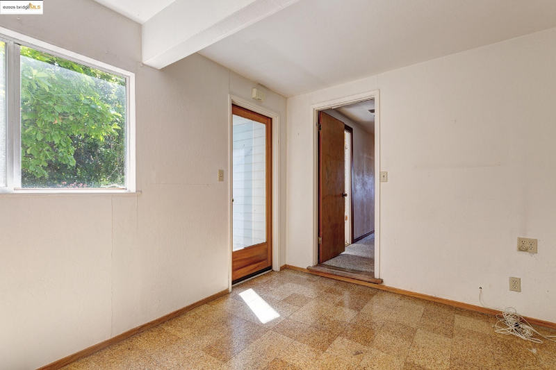 6022 Merriewood Dr - Photo 3 of 12