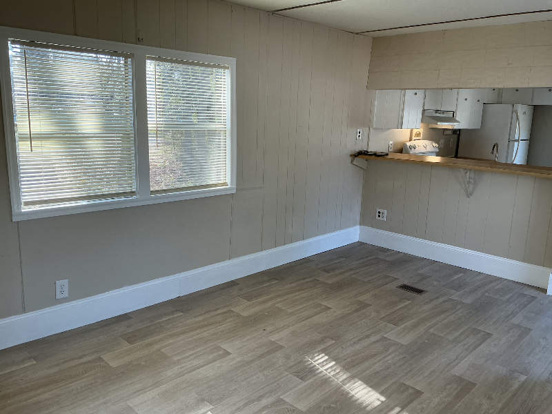 619 Prosperity Dr - Photo 7 of 20