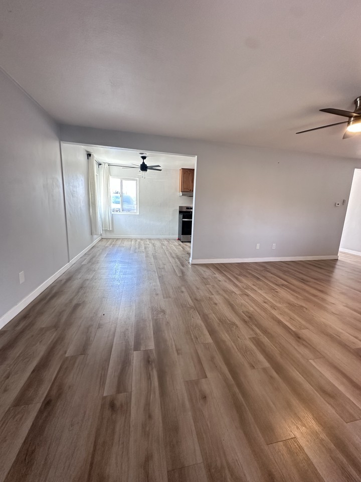 1405 Skyline Dr #1 - Photo 5 of 17