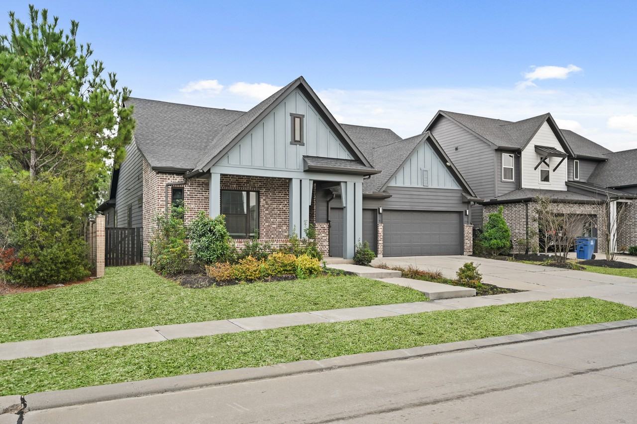 15914 Dedication Dr #1 - Photo 3 of 48