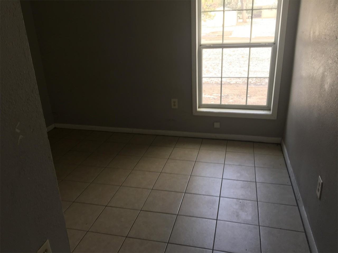 423 W Woodrow St #B - Photo 3 of 14