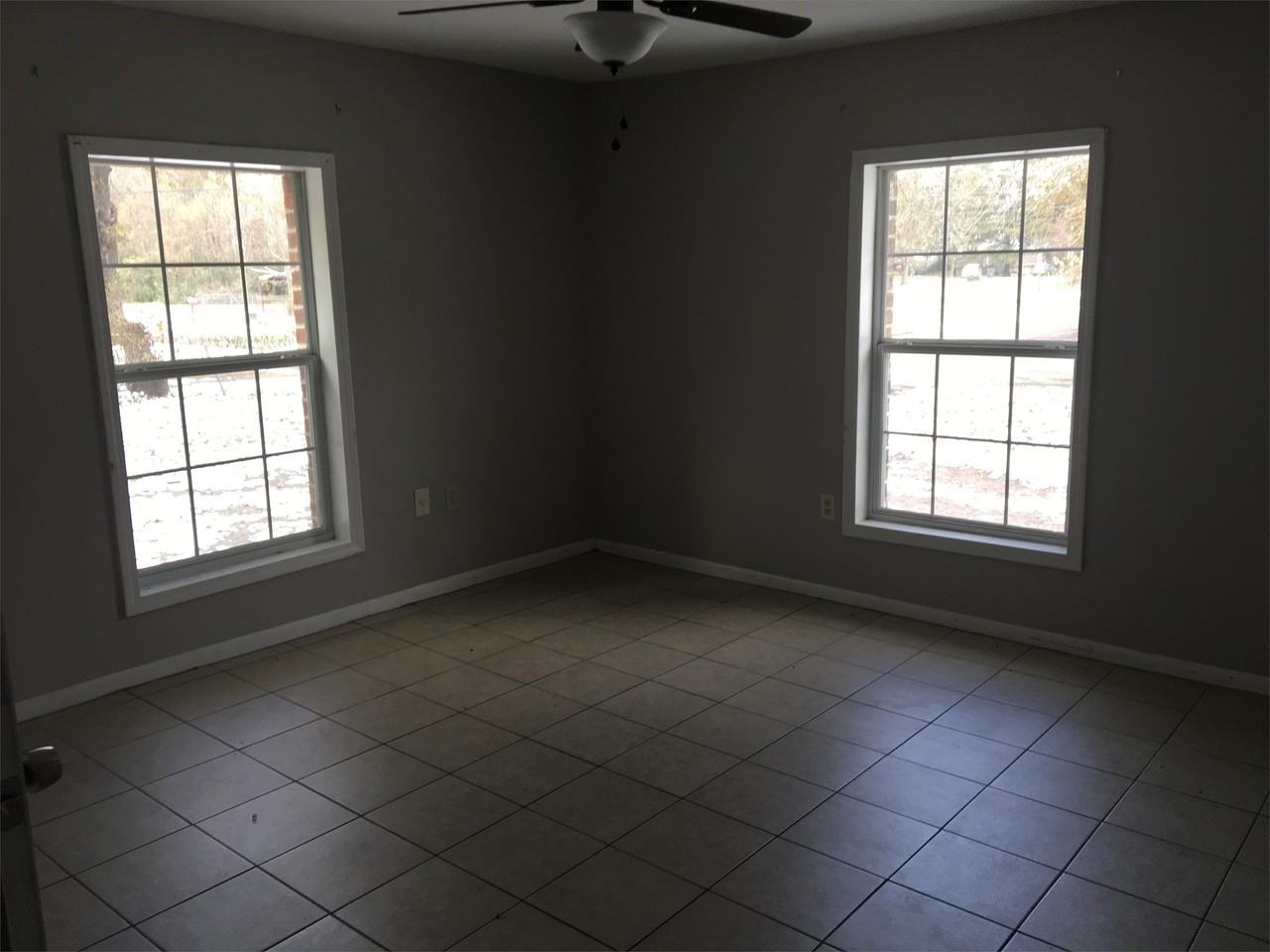 423 W Woodrow St #B - Photo 6 of 14