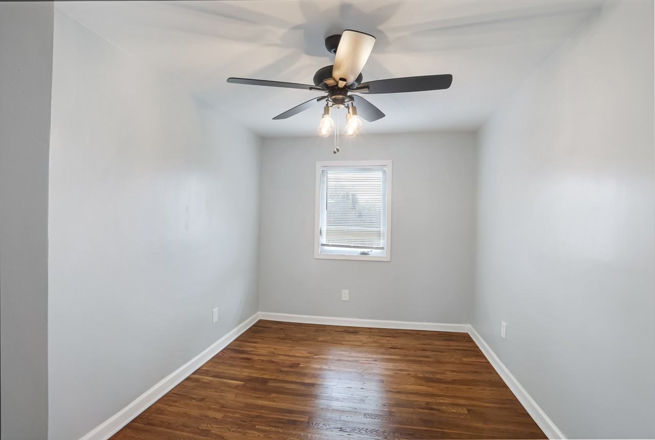 615 Oliver St Nw #02 - Photo 7 of 11