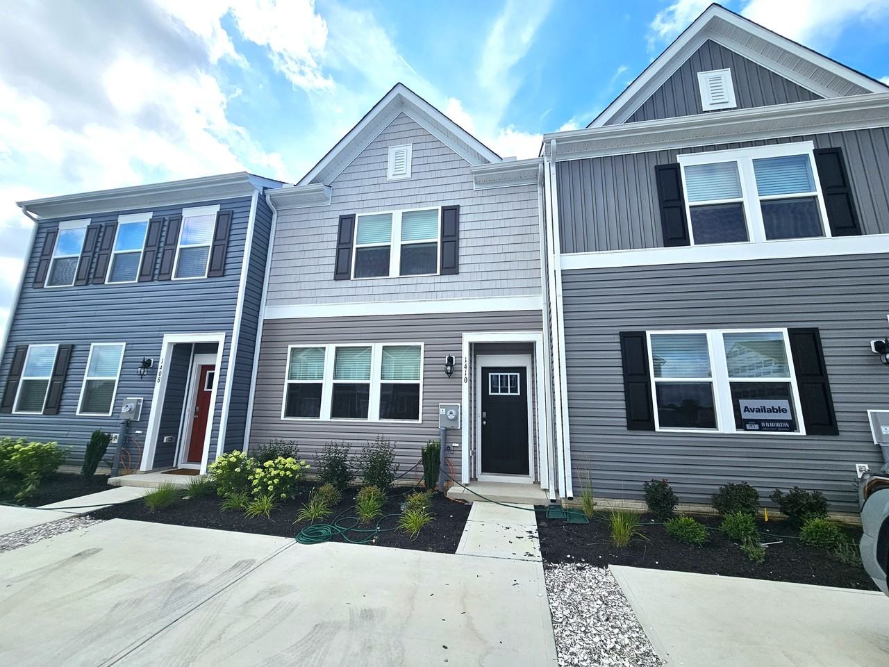 1410 Sugarplum Ln #1 - Photo 4 of 35