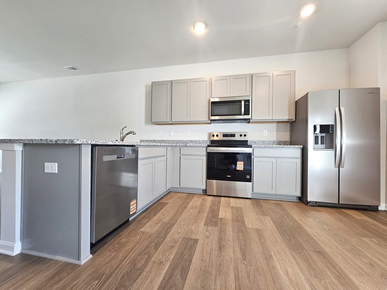1410 Sugarplum Ln #1 - Photo 6 of 35