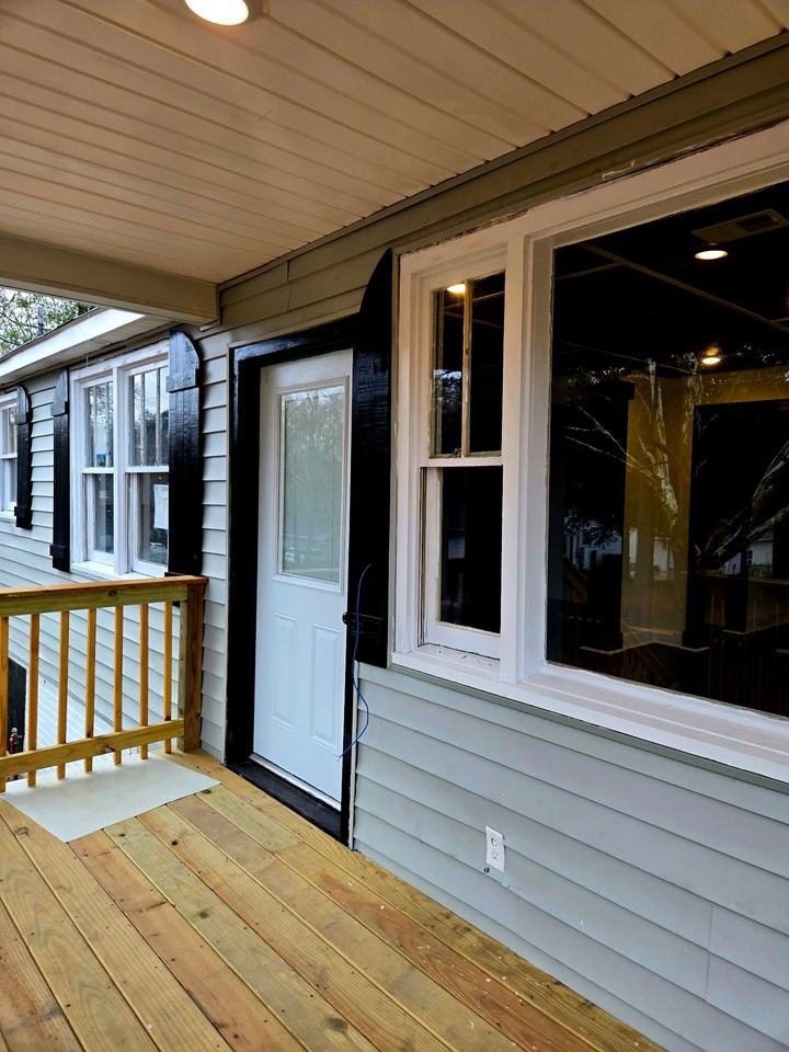 641 Brooks Ave #1 - Photo 4 of 21