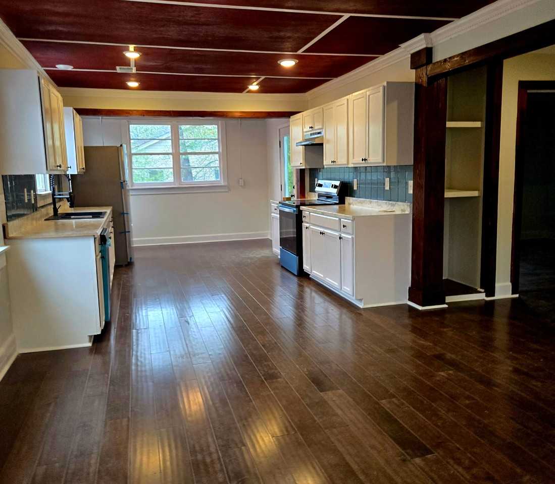 641 Brooks Ave #1 - Photo 7 of 21