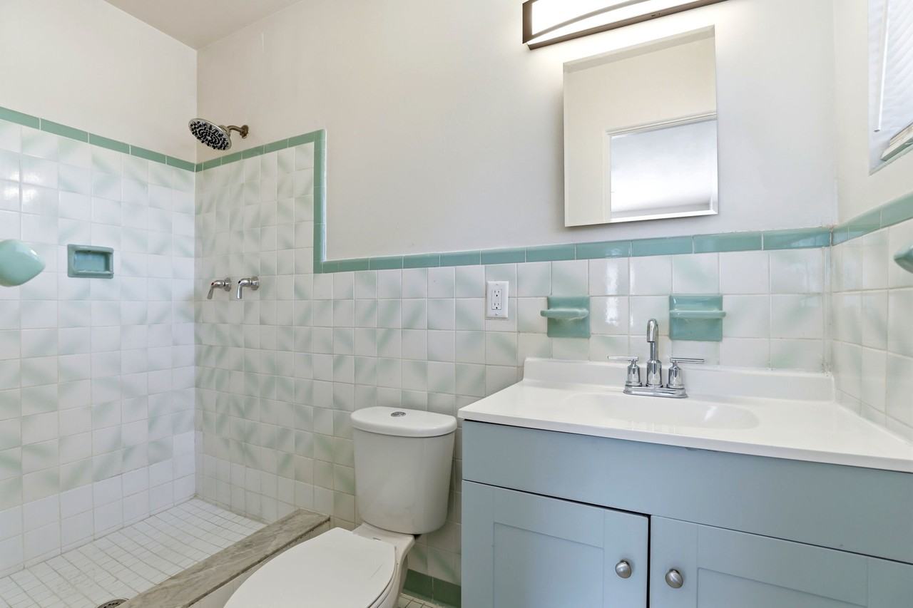 1913 Baldwin Dr #1 - Photo 7 of 20