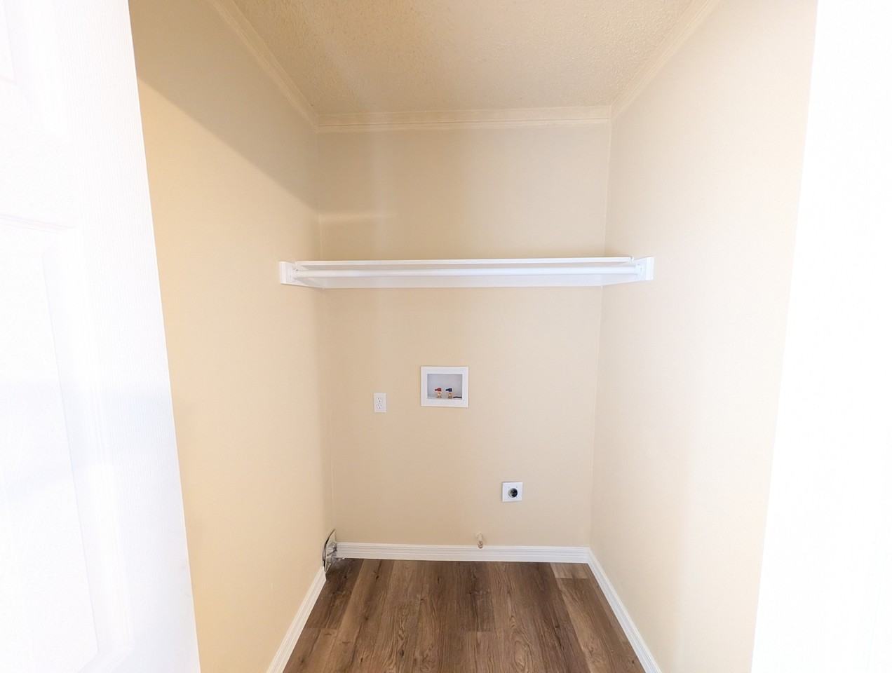 9013 E 32nd St #1 - Photo 7 of 13