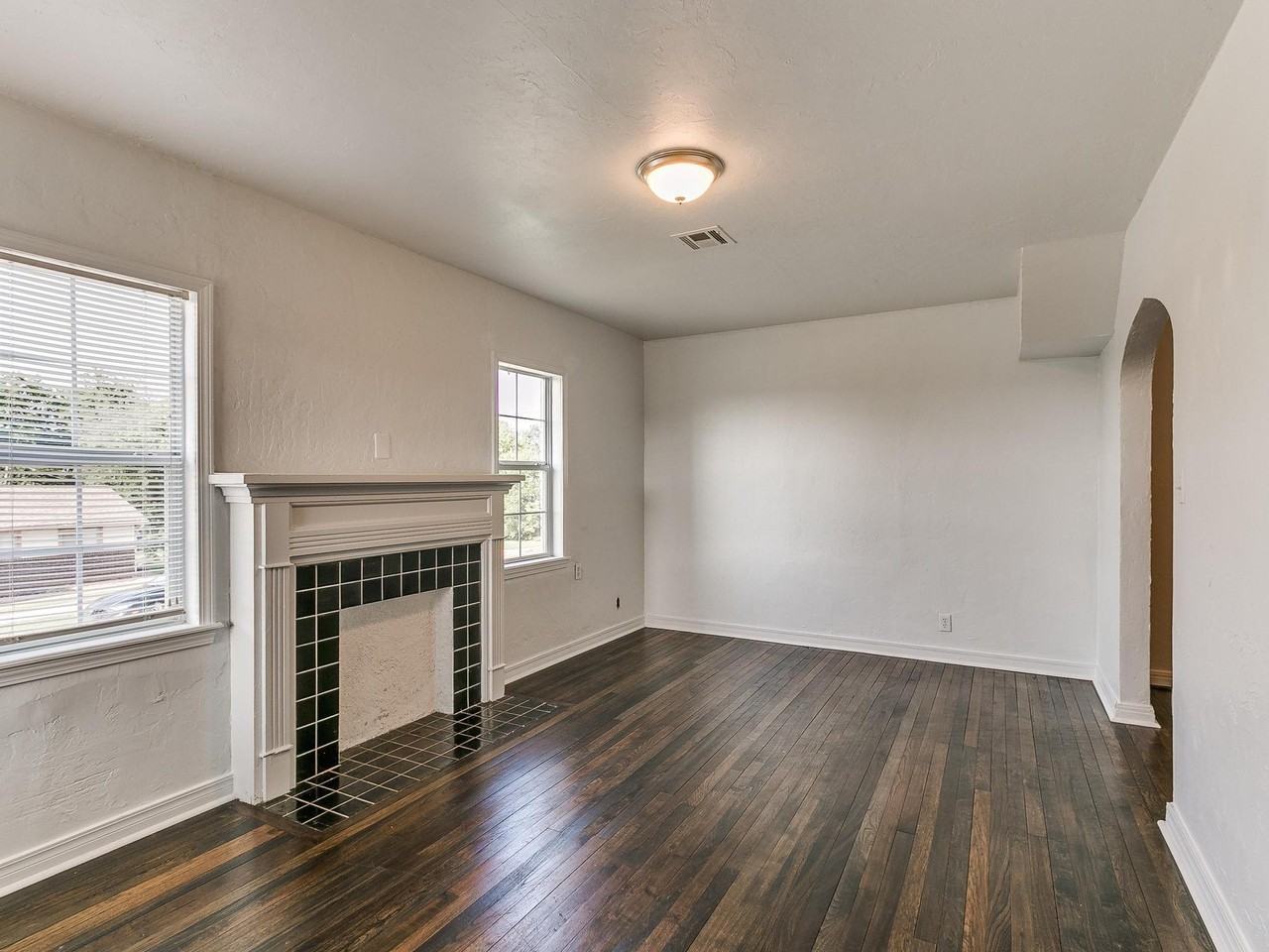 1501 Ne Grand Blvd #1 - Photo 2 of 10