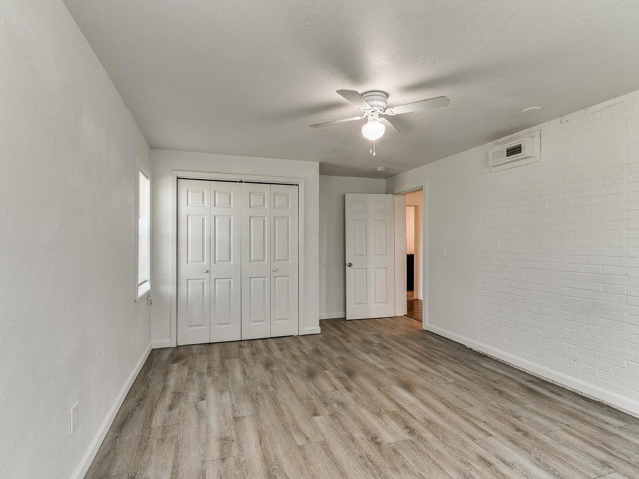 1501 Ne Grand Blvd #1 - Photo 5 of 10