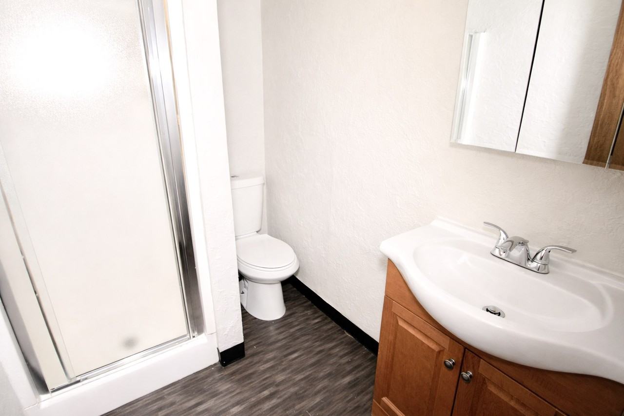 316 HICKMAN STREETAPT 1 #1 - Photo 7 of 8