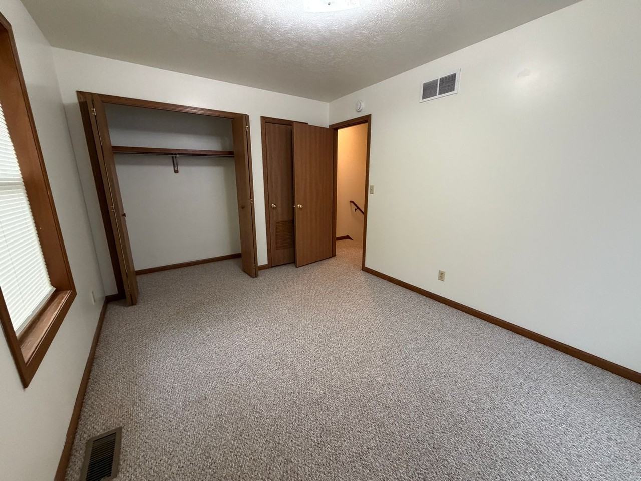 127 Watertower Ct - Photo 3 of 9