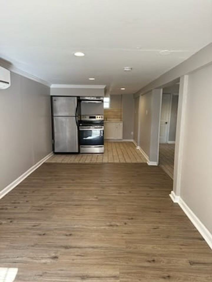 1303 E 33rd St - Photo 4 of 35