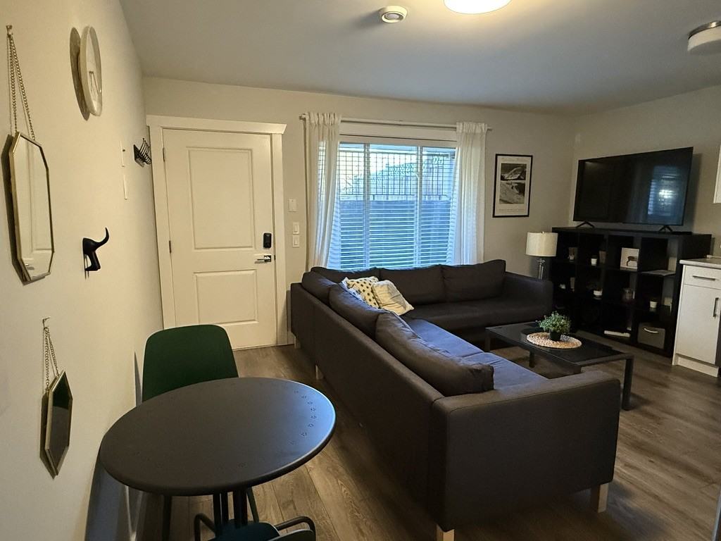 2106 Saint George Street - Photo 3 of 8