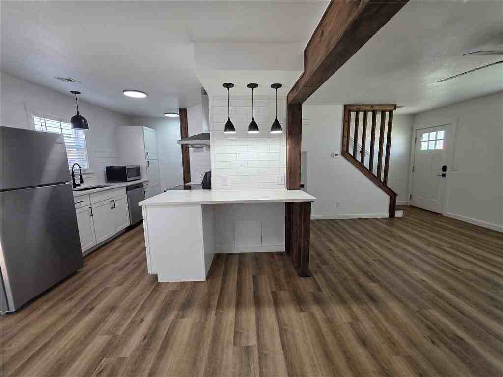 2404 Se Jayel Ter #3 - Photo 6 of 28