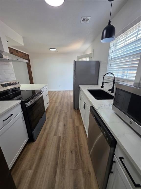 2404 Se Jayel Ter #3 - Photo 7 of 28