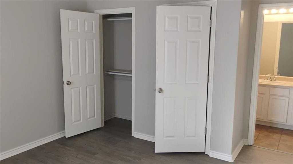 281 Graystone Cir #281 - Photo 2 of 11