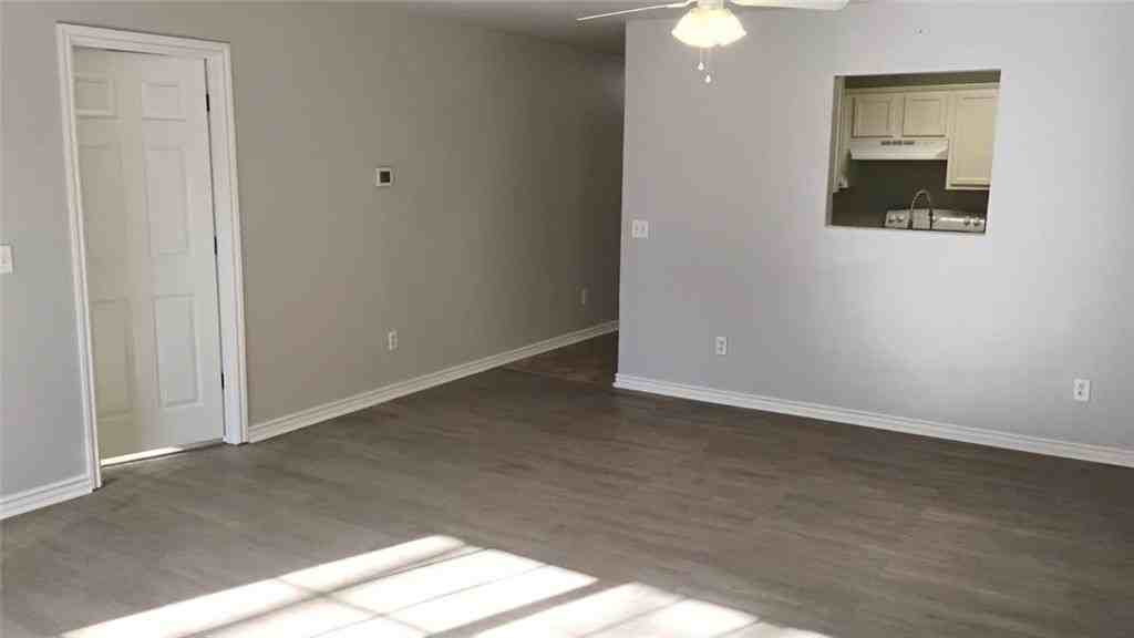 281 Graystone Cir #281 - Photo 3 of 11