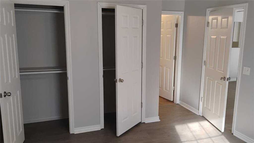 281 Graystone Cir #281 - Photo 4 of 11