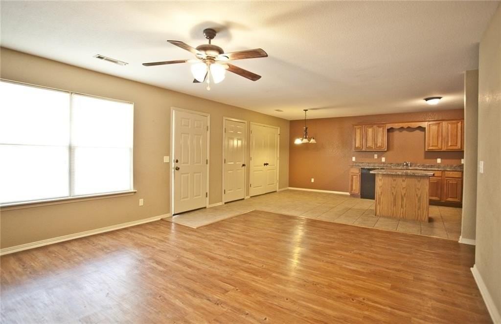 3012 S B St - Photo 6 of 13