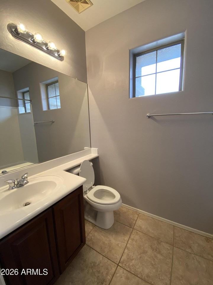 337 W Swan Dr - Photo 6 of 32