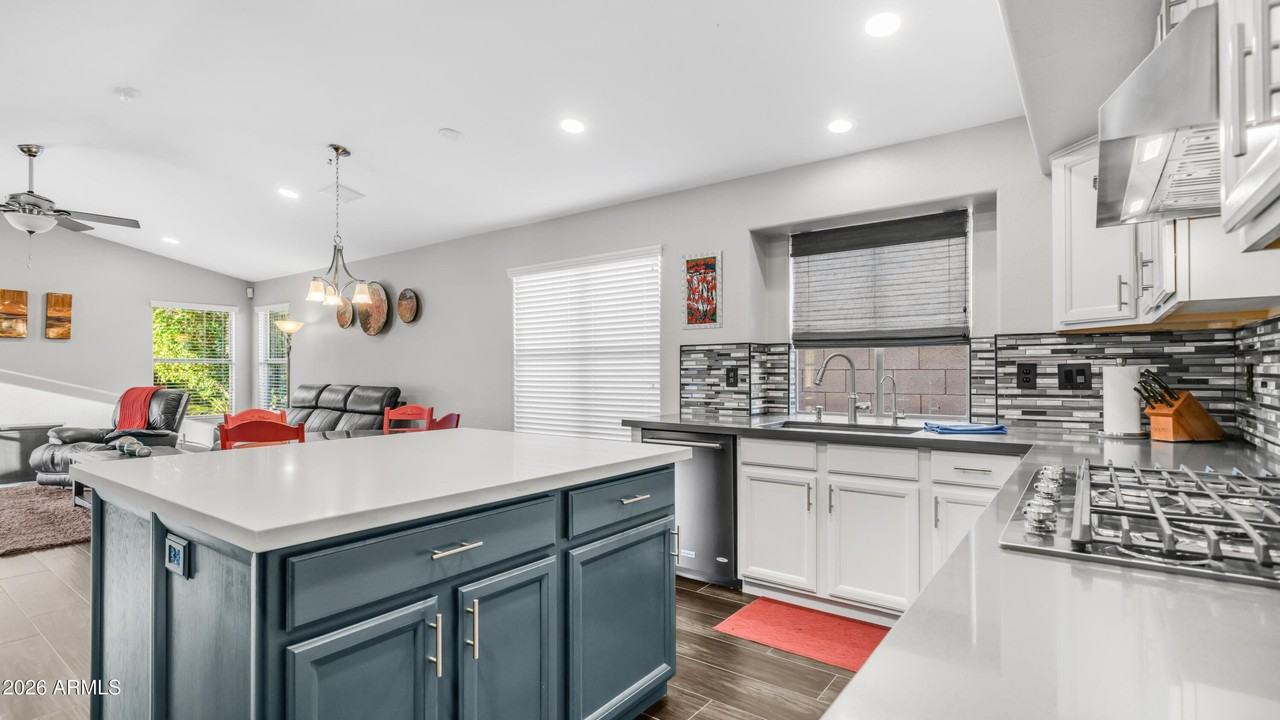 2460 E Elgin St - Photo 3 of 28