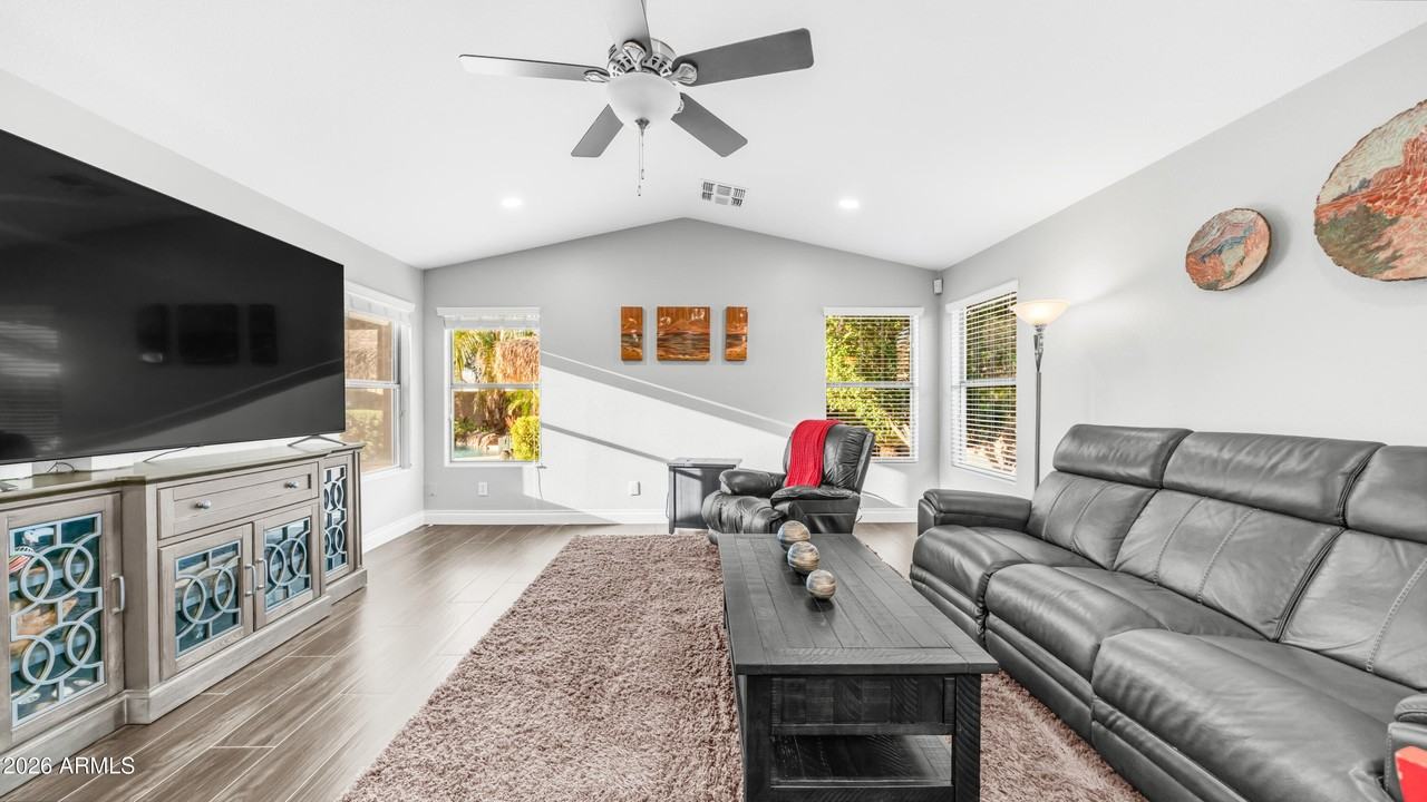 2460 E Elgin St - Photo 5 of 28