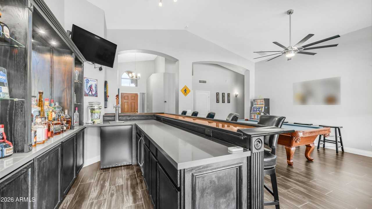 2460 E Elgin St - Photo 6 of 28