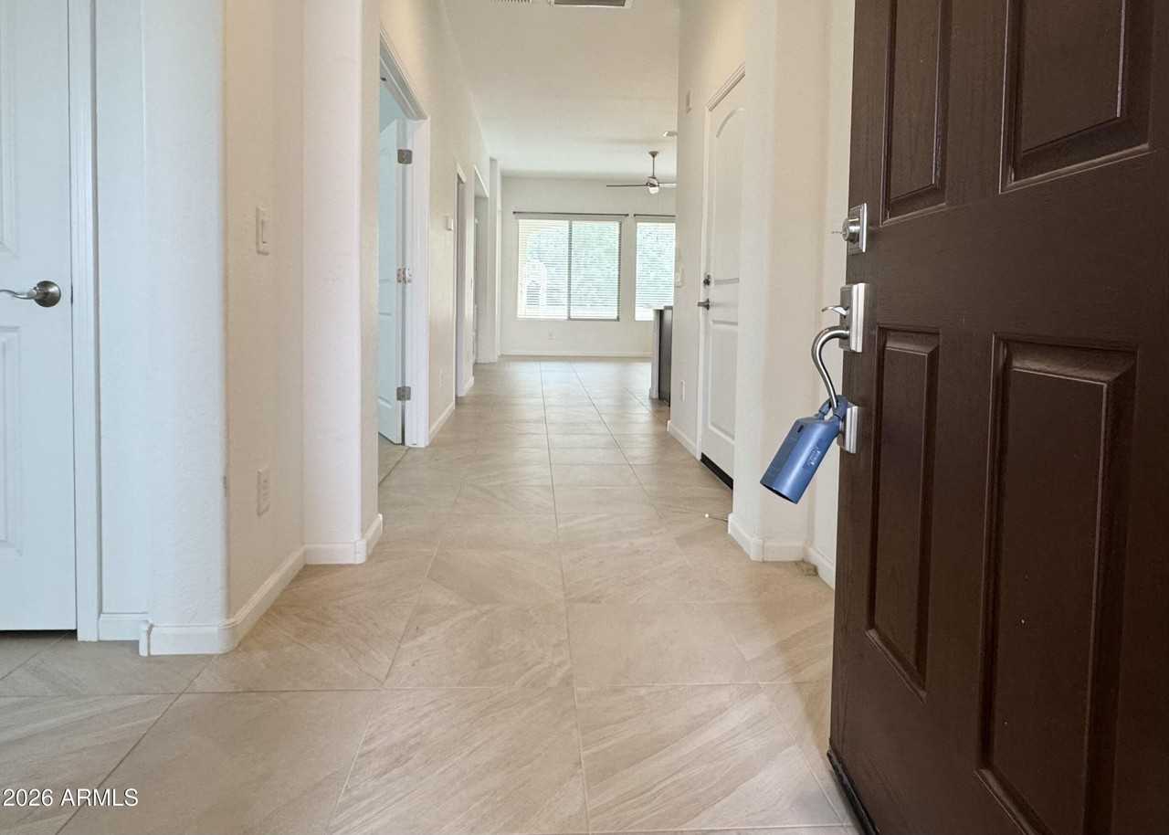 16907 W Holly St - Photo 5 of 32