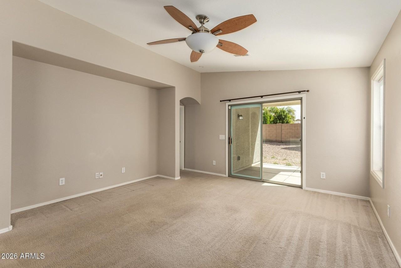 3956 E Maplewood St - Photo 7 of 28