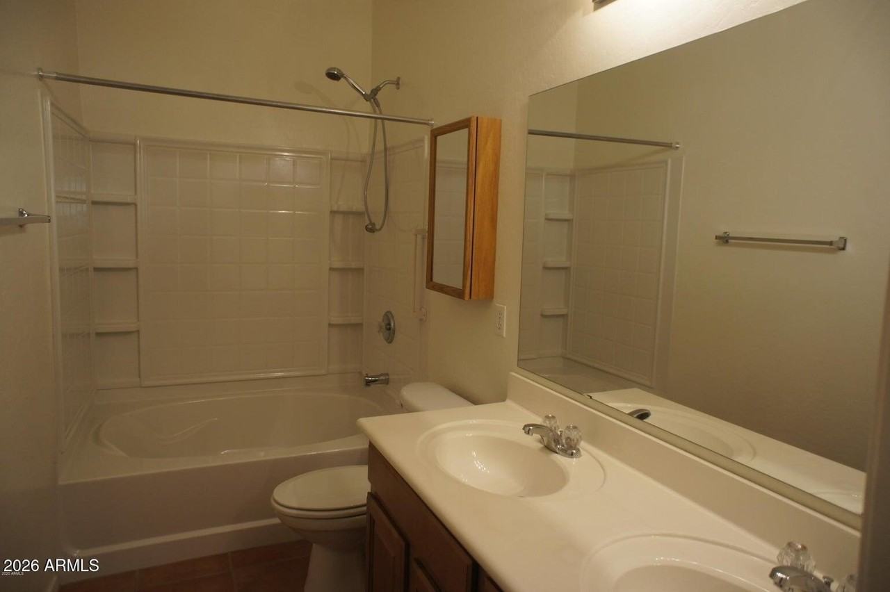 40925 N Parker Ct - Photo 7 of 12