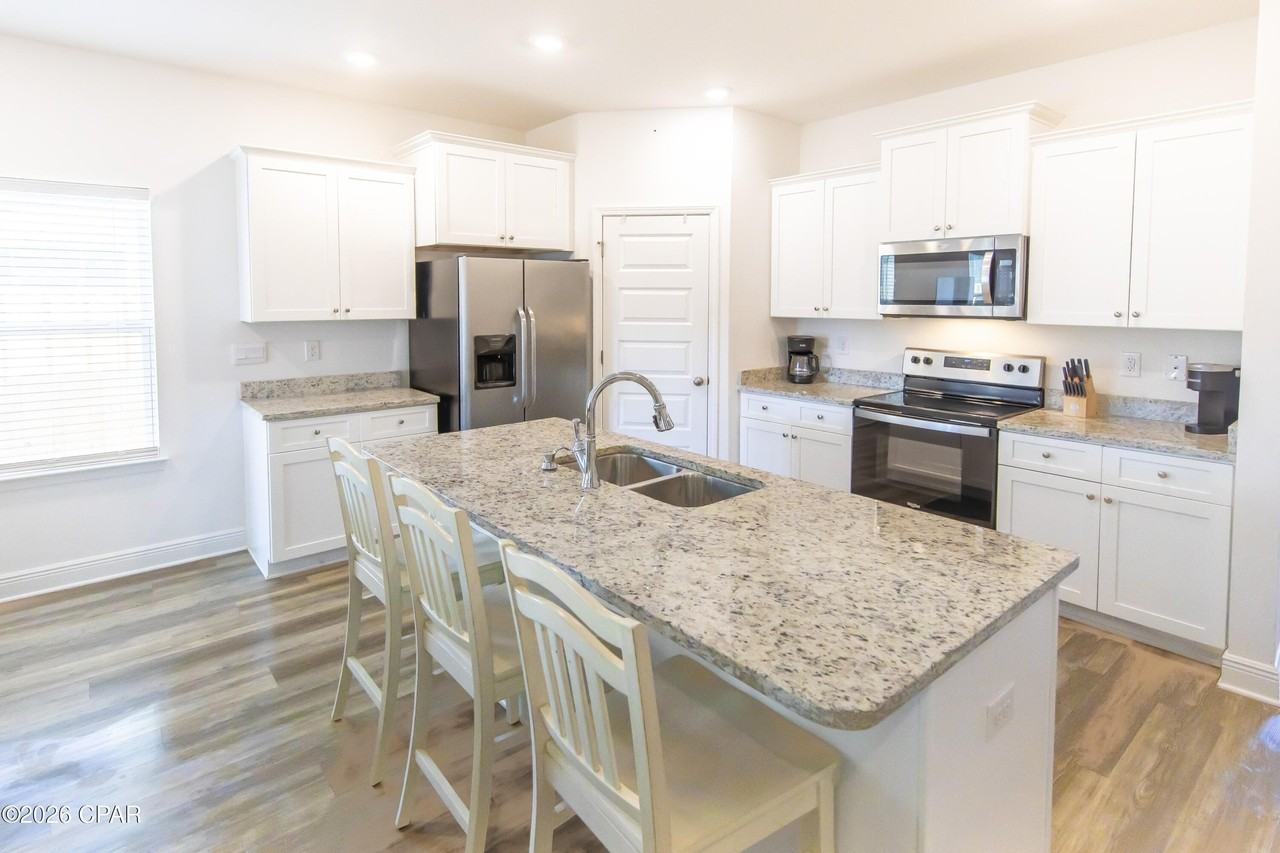 609 Hancock Way - Photo 6 of 34