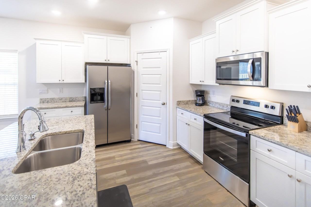 609 Hancock Way - Photo 7 of 34