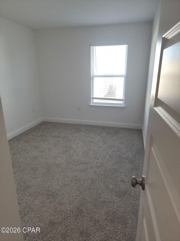 460 Melrose Way - Photo 5 of 37